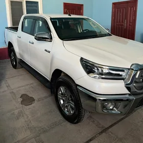 Toyota Hilux 2025