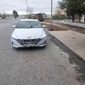 Hyundai Elantra 2021