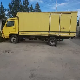 Mitsubishi Canter 2000