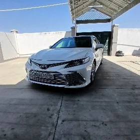 Toyota Camry 2022
