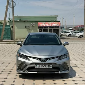 Toyota Camry 2023