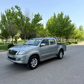 Toyota Hilux 2014