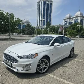 Ford Taurus 2020