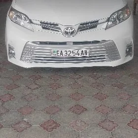Toyota Sienna 2017