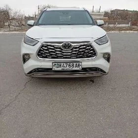 Toyota Highlander 2020