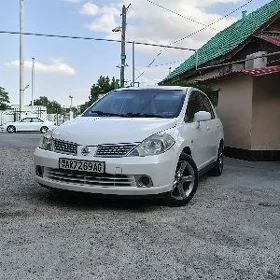 Nissan Tiida 2007