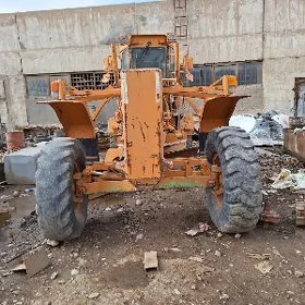 Komatsu HD605-8 2005