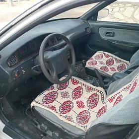 Hyundai Elantra 1995