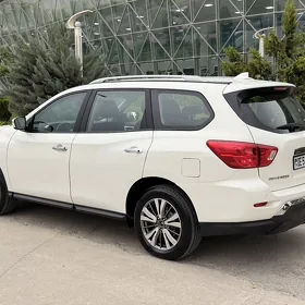 Nissan Pathfinder 2020