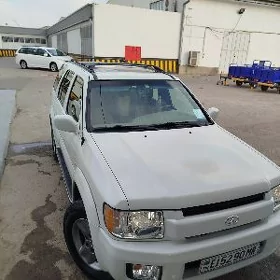 Infiniti QX4 2001