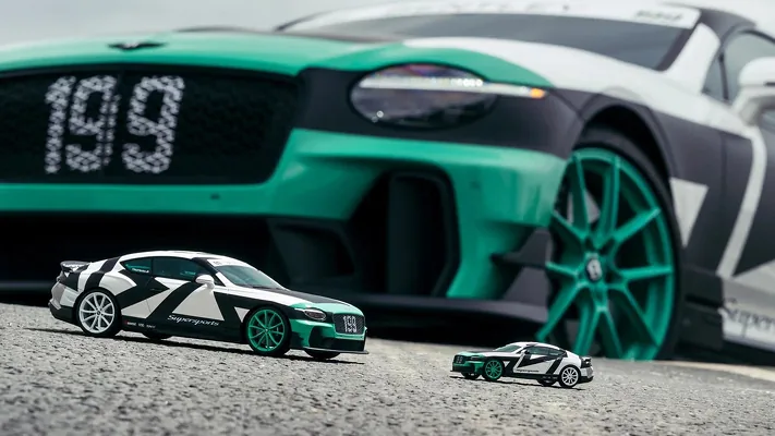 Экстремальный Bentley из ролика с Пастраной воссоздали в коллекционных моделях
