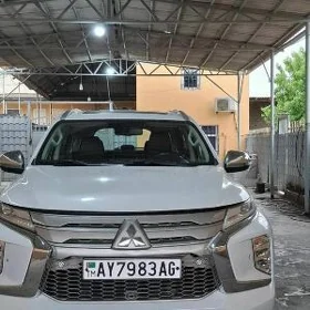 Mitsubishi Pajero 2020