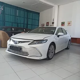 Toyota Camry Hybrid 2022
