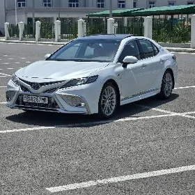 Toyota Camry 2021