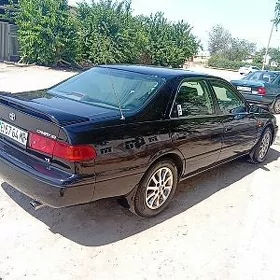 Toyota Camry 2001