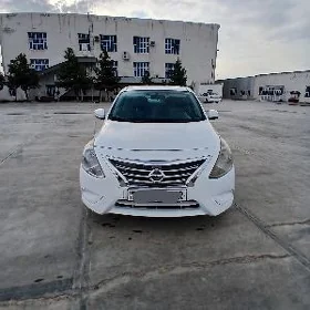 Nissan Versa 2017