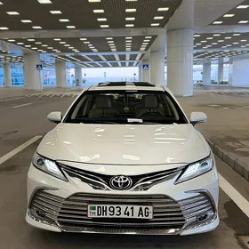 Toyota Camry 2018