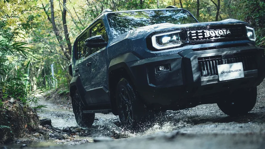 Iň kiçi Toyota Land Cruiser FJ ýolsuz ýerde ýöreýän ulagy ýapon bazaryna çykdy - img 4