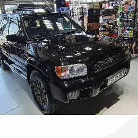 Nissan Pathfinder 2001