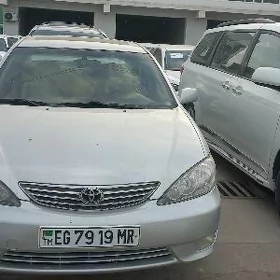 Toyota Camry 2004