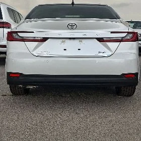 Toyota Camry 2025