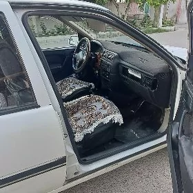 Opel Vectra 1992
