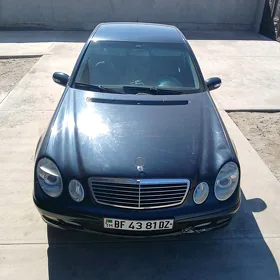 Mercedes-Benz E320 2002