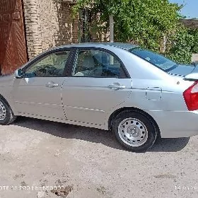Kia Cerato 2004