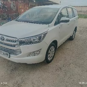 Toyota Innova 2021