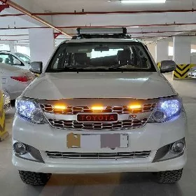 Toyota Fortuner 2012