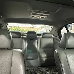 BMW E60 2004