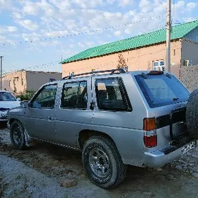 Nissan Terrano 1995