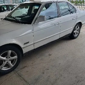 BMW 525 1988