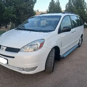 Toyota Sienna 2005
