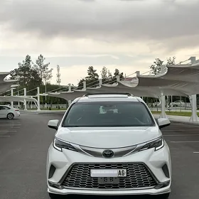 Toyota Sienna 2021