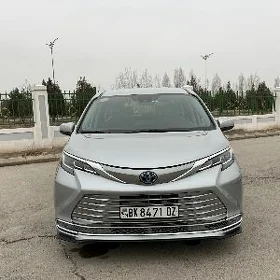Toyota Sienna 2022