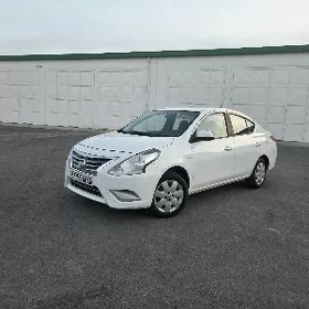 Nissan Sunny 2022