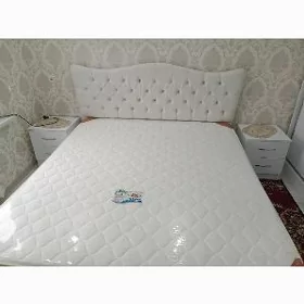 кровать двуспальная