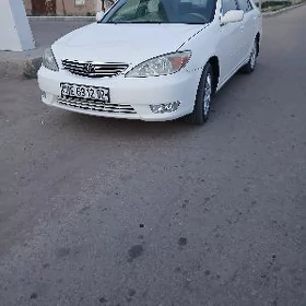 Toyota Camry 2004