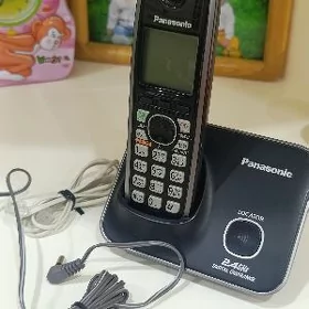 Panasonic Domashniy telefon