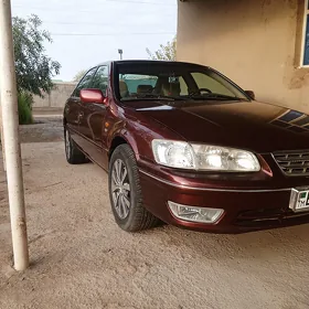 Toyota Camry 2000