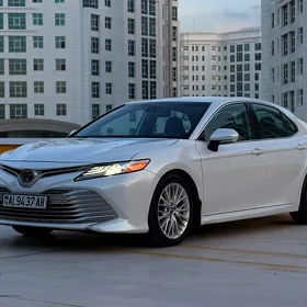 Toyota Camry 2020