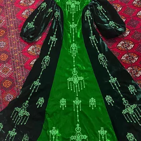 платья