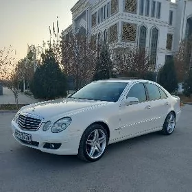 Mercedes-Benz E500 2003