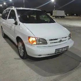 Toyota Sienna 1999