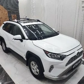 Toyota RAV4 2021