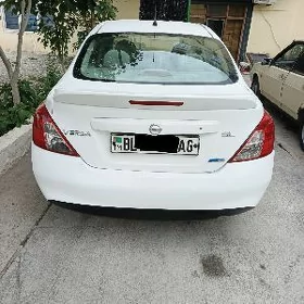 Nissan Versa 2011