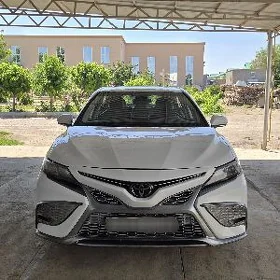 Toyota Camry 2023