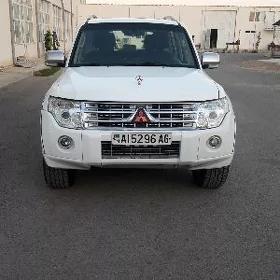 Mitsubishi Pajero 2008