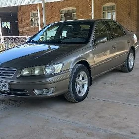 Toyota Camry 2000